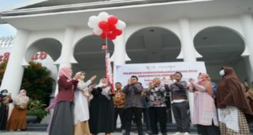 UNIVERSITAS ABDURRAB LEPAS MAHASISWA KKN CERDAS ABDURRAB 2022